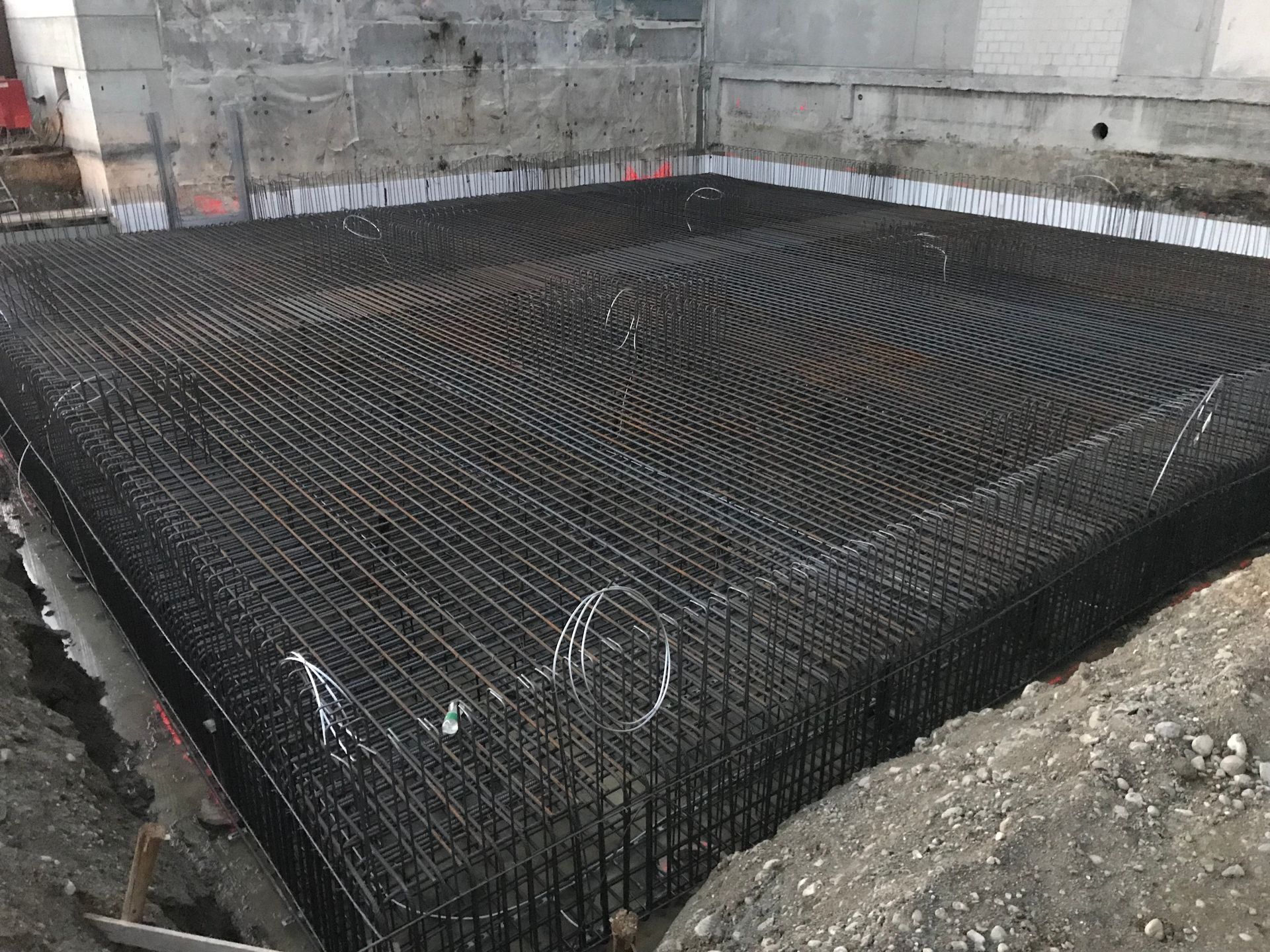 Bewehrte Fundamentplatte eines Silos mit Anschlussstäben